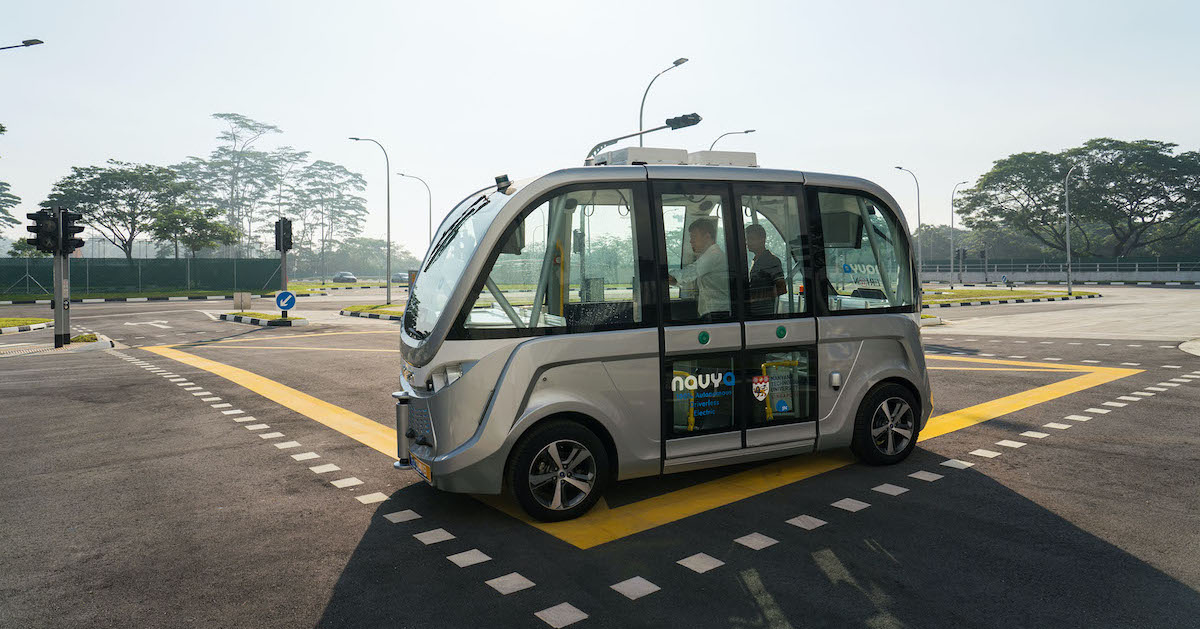 navya driverless bus