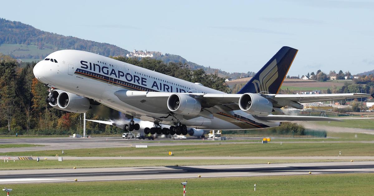 singapore airlines cutting jobs