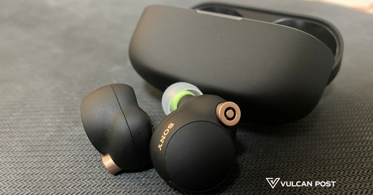 Sony WF-1000XM4 vs. Apple AirPods Pro: Which earbuds are best for you?
