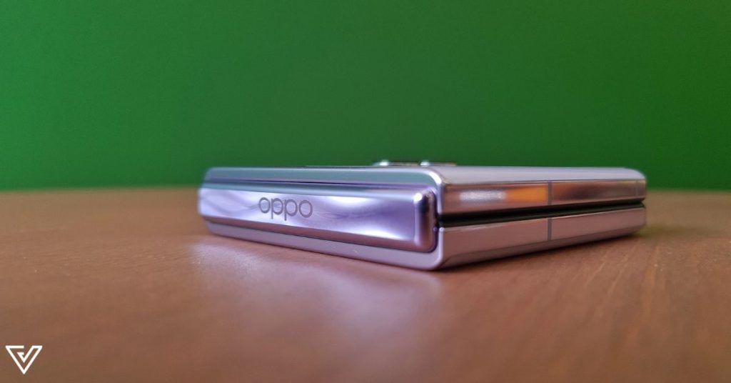 OPPO’s first flip phone has the largest cover screen of all & a flatter hinge, so what?