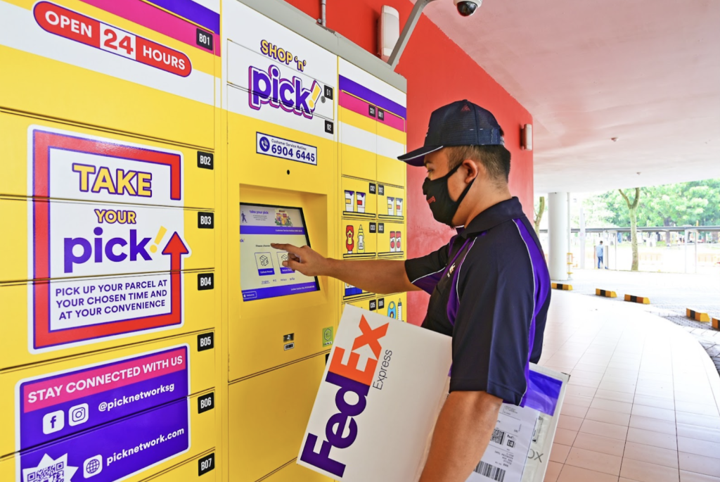 FedEx Pick parcel locker