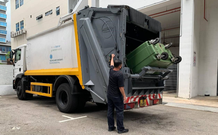 garbage collector Singapore