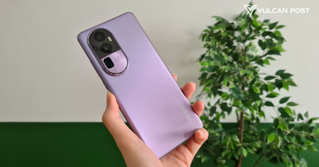 Oppo Reno 11 review: Curved display shines bright