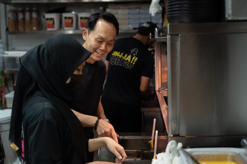 Bernard Tay Jinjja Chicken 